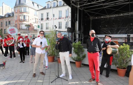 Speaker des fêtes Luziennes avec le Maire de Saint-Germain-en-Laye Arnaud Péricard