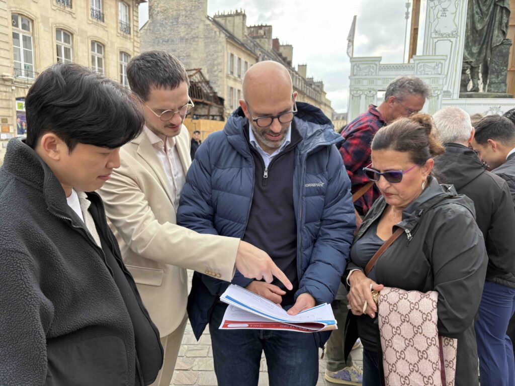 Participant à un séminaire d'entreprise lors d'une animation dans le Calvados. 