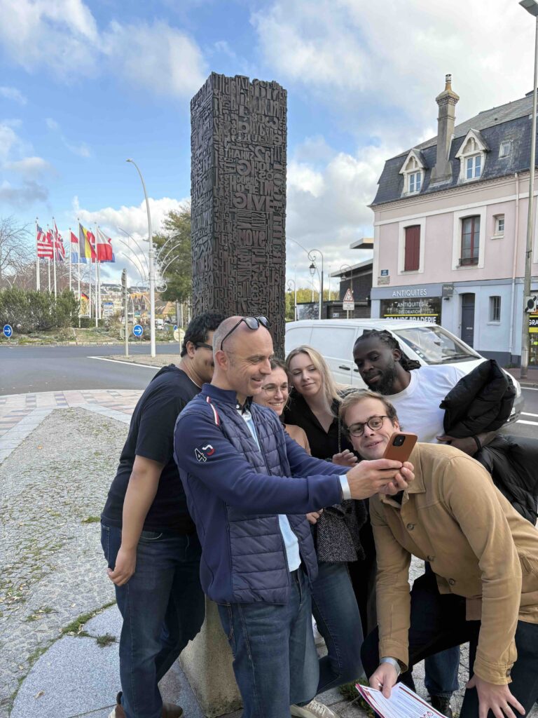 Équipe participant à l'animation séminaire entreprise dans le département du Calvados.