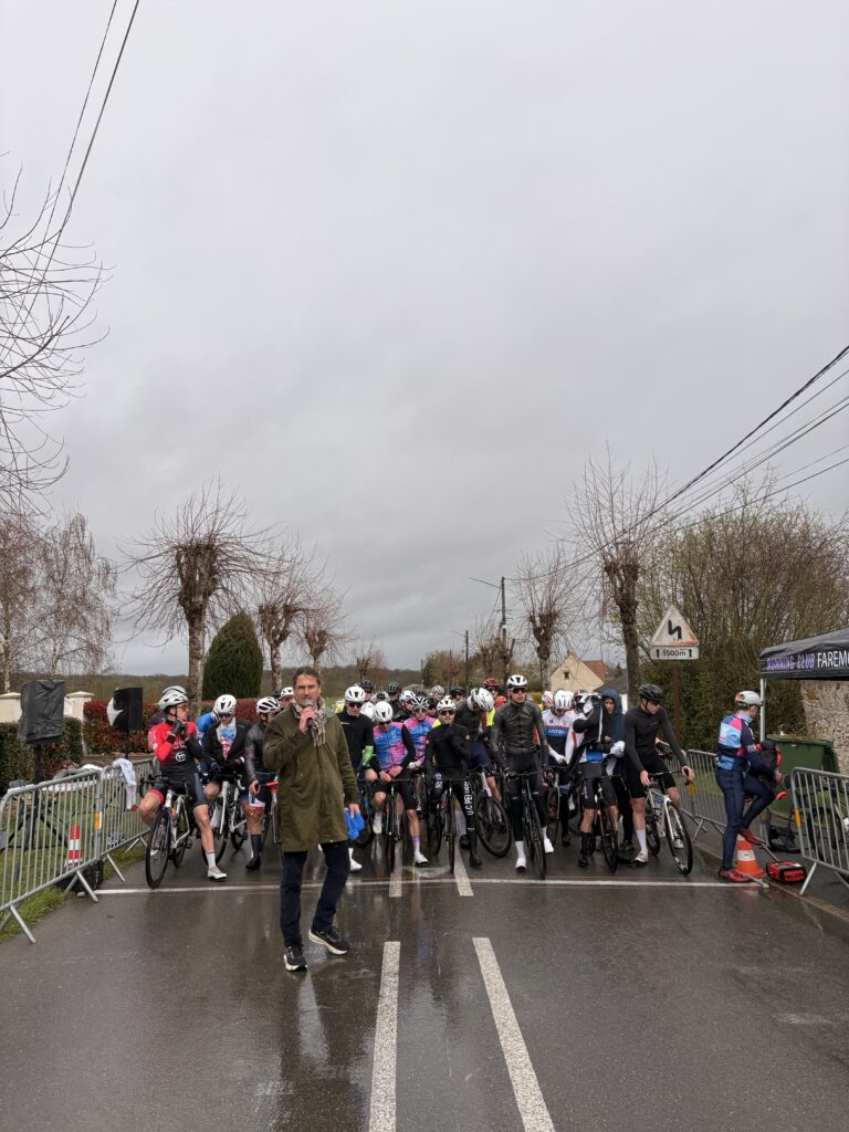 Dominique, speakeur pour l'événement Champions de France 2026