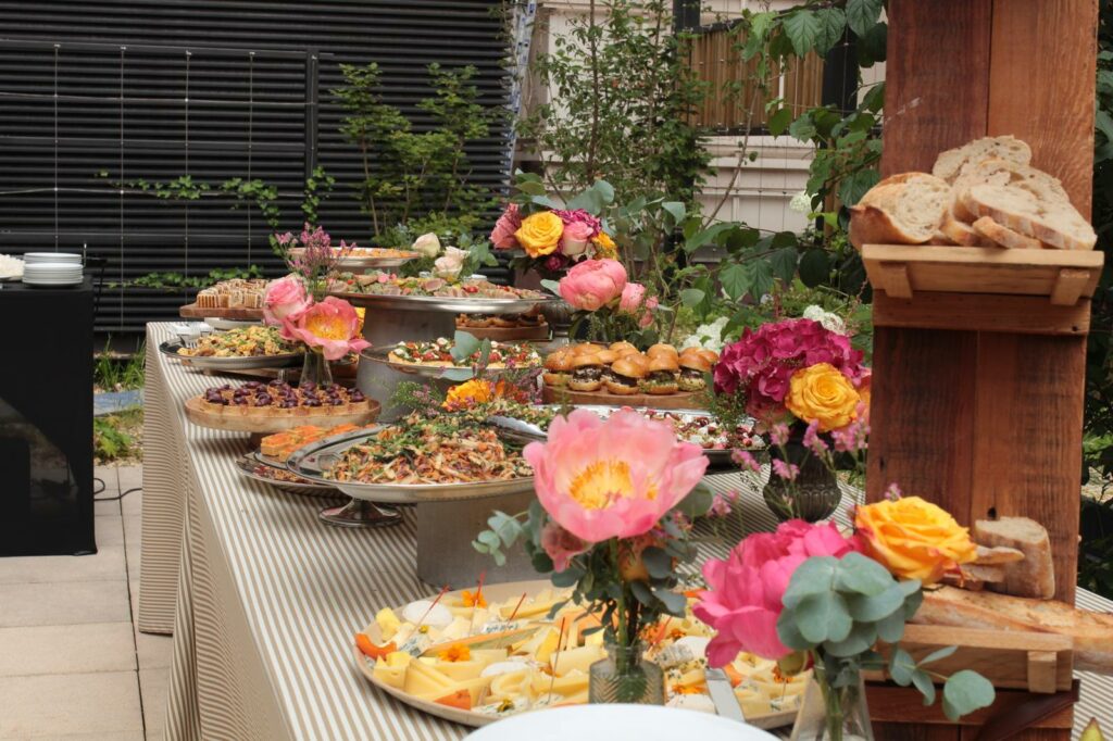 Le buffet bien remplie présent pour cette événement